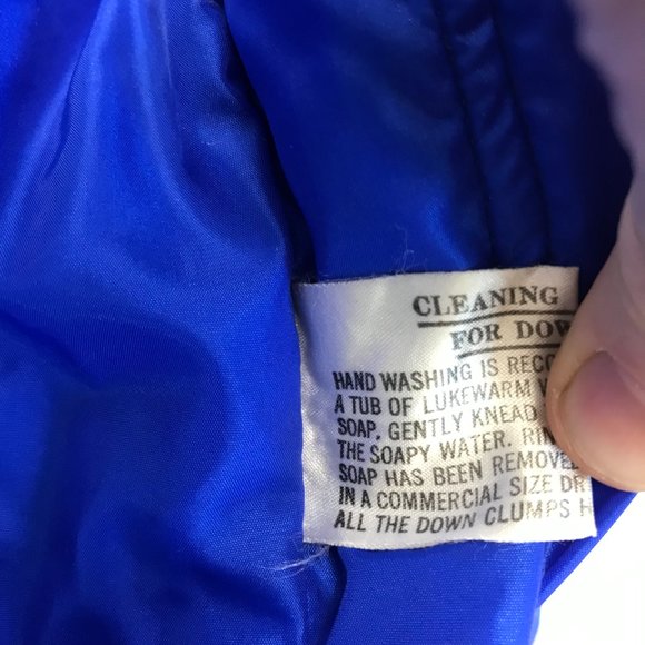 VTG Womens Blue Down Puffer Vest Size M Snap Front Nylon Wind Proof - Picture 9 of 13